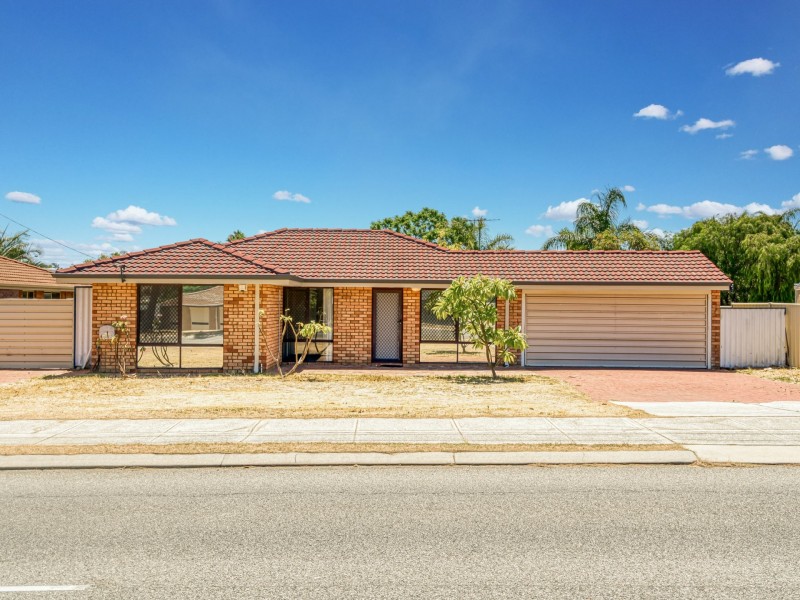 97 Marangaroo Drive, Marangaroo WA 6064