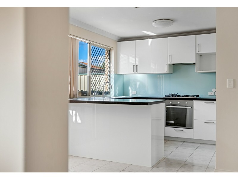 6/4 Ayer Road, Queens Park WA 6107