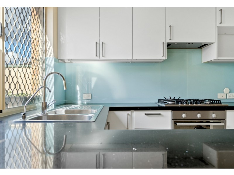 6/4 Ayer Road, Queens Park WA 6107