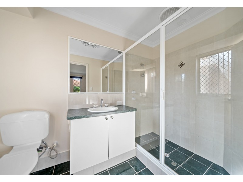 6/4 Ayer Road, Queens Park WA 6107