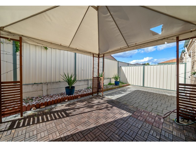 6/4 Ayer Road, Queens Park WA 6107