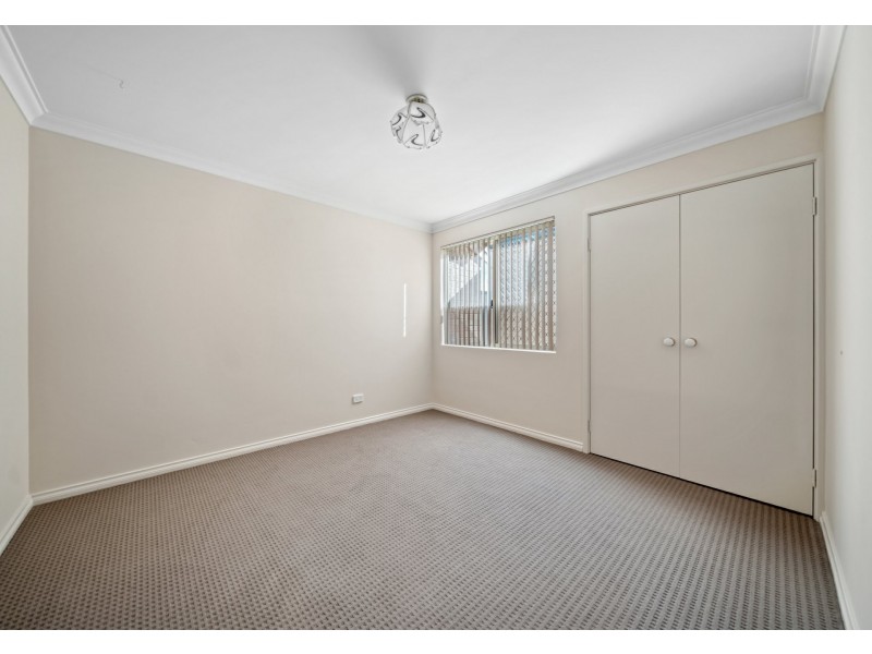6/4 Ayer Road, Queens Park WA 6107