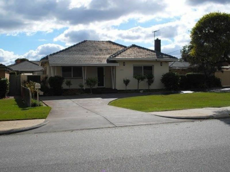 203 Scott Street, Cloverdale WA 6105