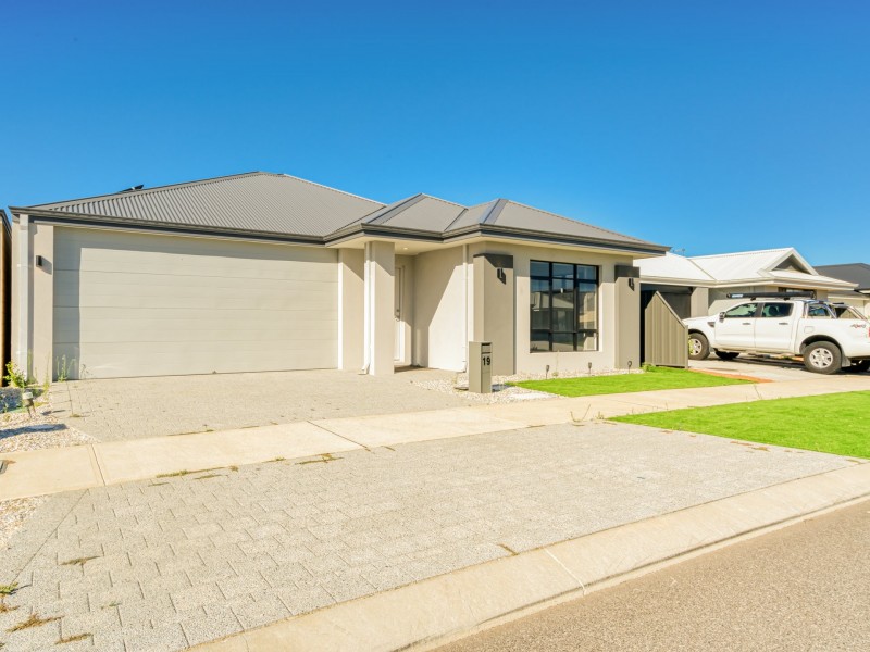 19 Pindalup Street, Piara Waters WA 6112