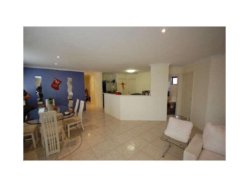 3/2 Lewes Road, Nollamara WA 6061