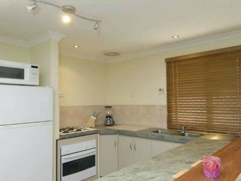 8 Firby Street, Cloverdale WA 6105