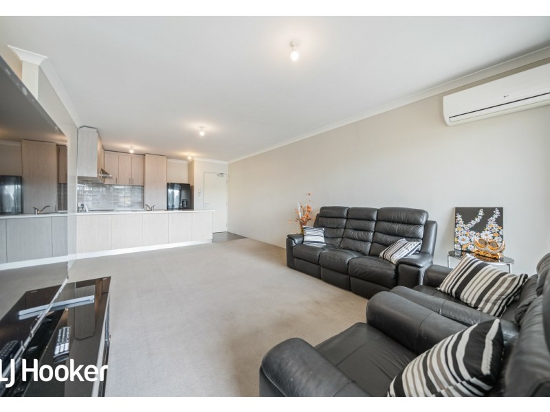 16/148 Railway Parade, Queens Park WA 6107