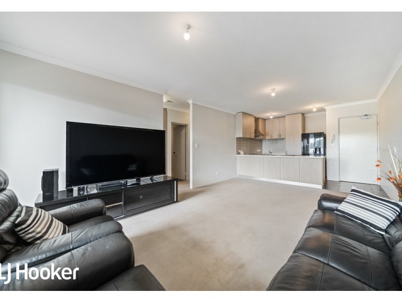 16/148 Railway Parade, Queens Park WA 6107