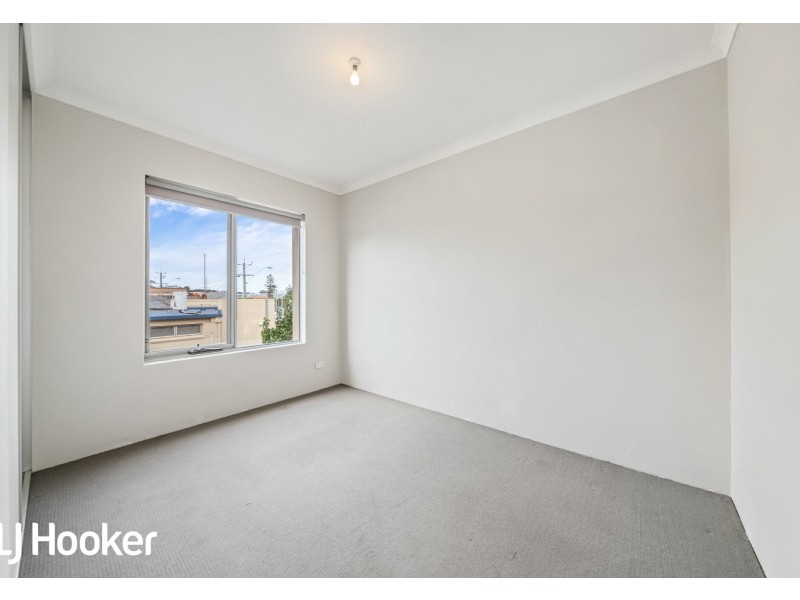 16/148 Railway Parade, Queens Park WA 6107