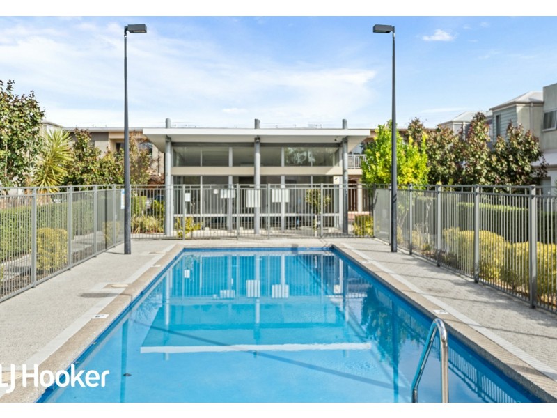 16/148 Railway Parade, Queens Park WA 6107