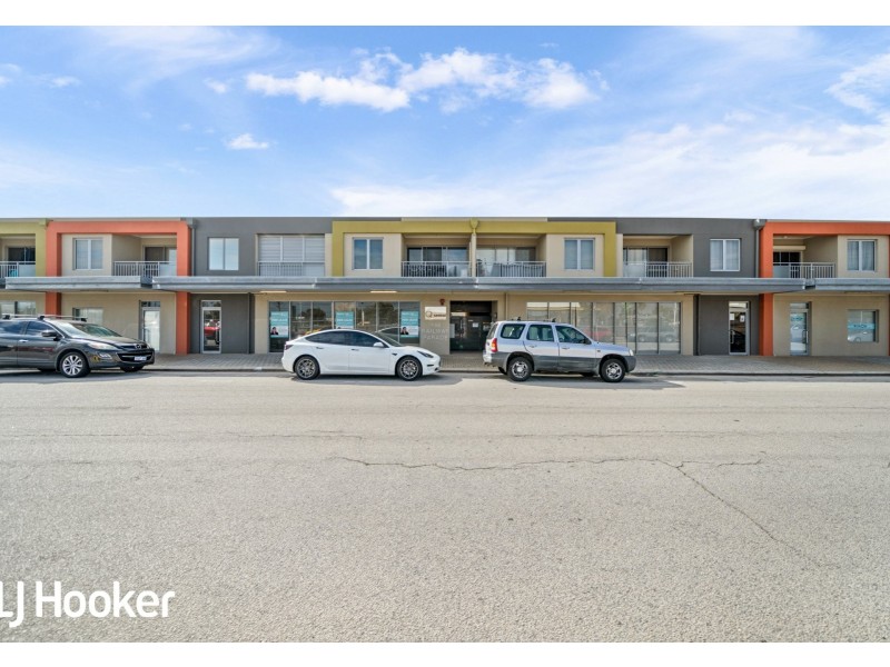 16/148 Railway Parade, Queens Park WA 6107