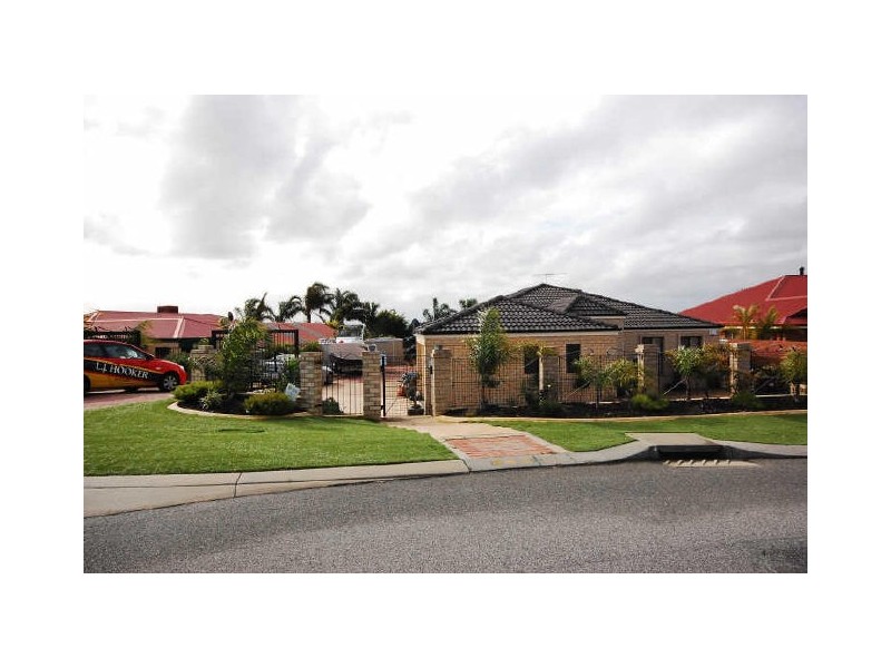 4 Finsbury View, Landsdale WA 6065