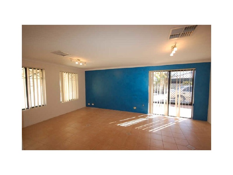 4 Finsbury View, Landsdale WA 6065