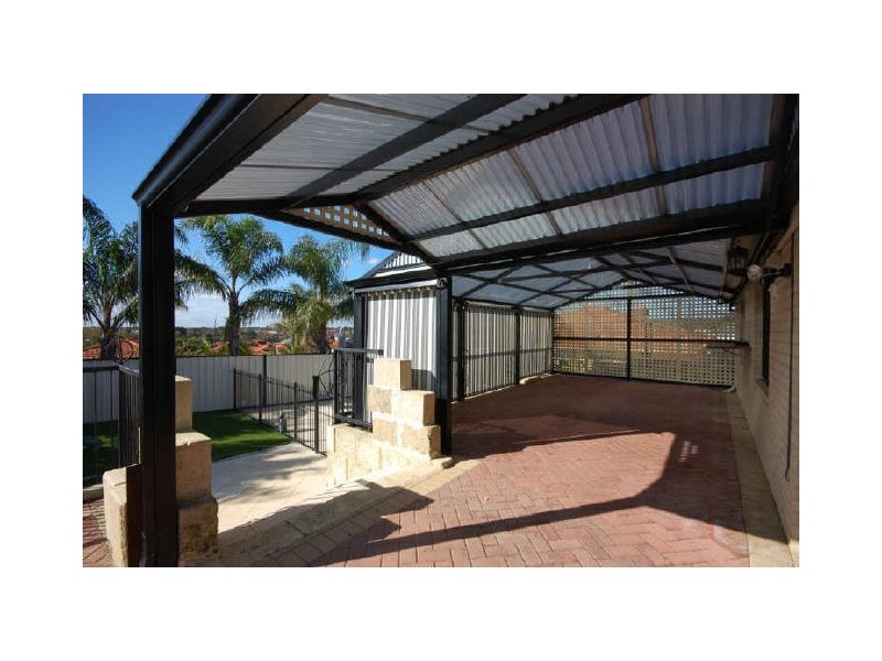 4 Finsbury View, Landsdale WA 6065