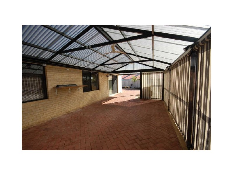 4 Finsbury View, Landsdale WA 6065