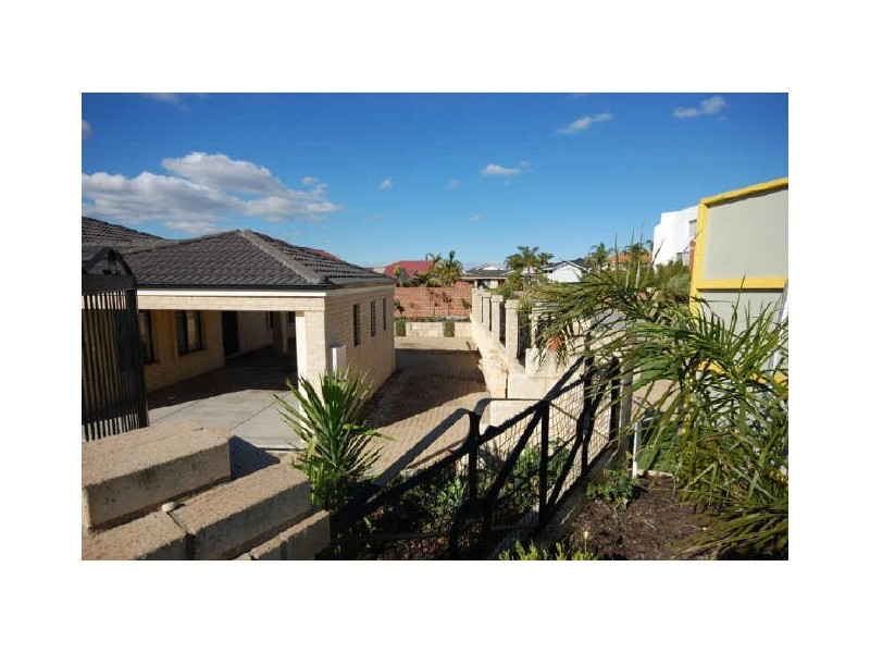4 Finsbury View, Landsdale WA 6065