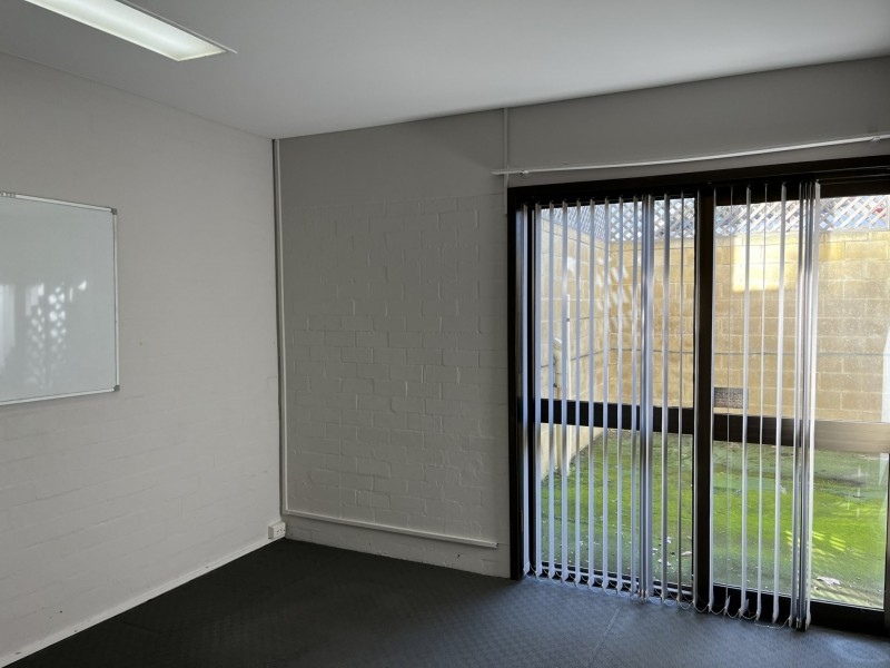 6/300 Albany Highway, Victoria Park WA 6100