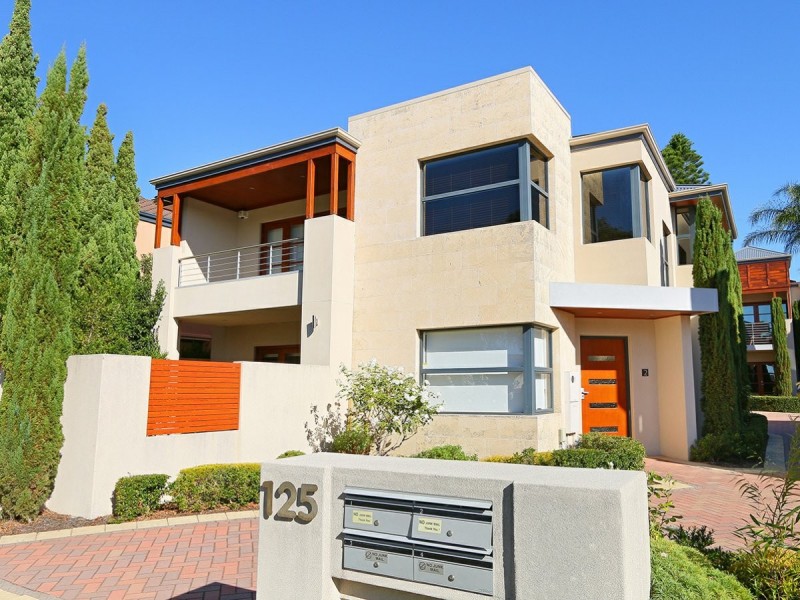 2/125 Hensman Street, South Perth WA 6151