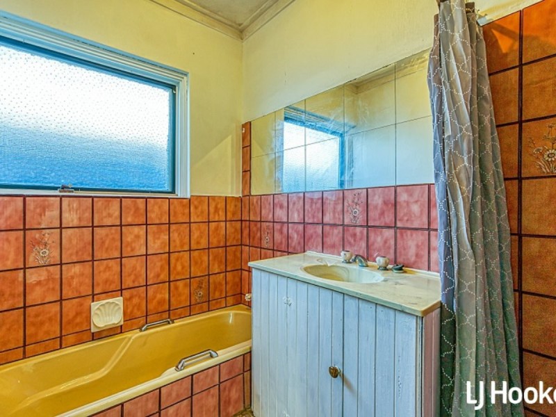 113 Central Avenue, Redcliffe WA 6104