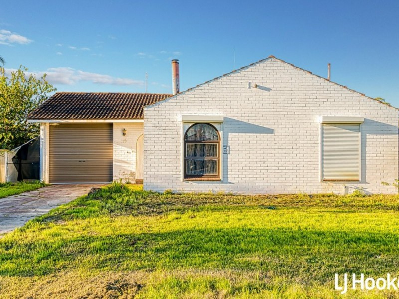 113 Central Avenue, Redcliffe WA 6104