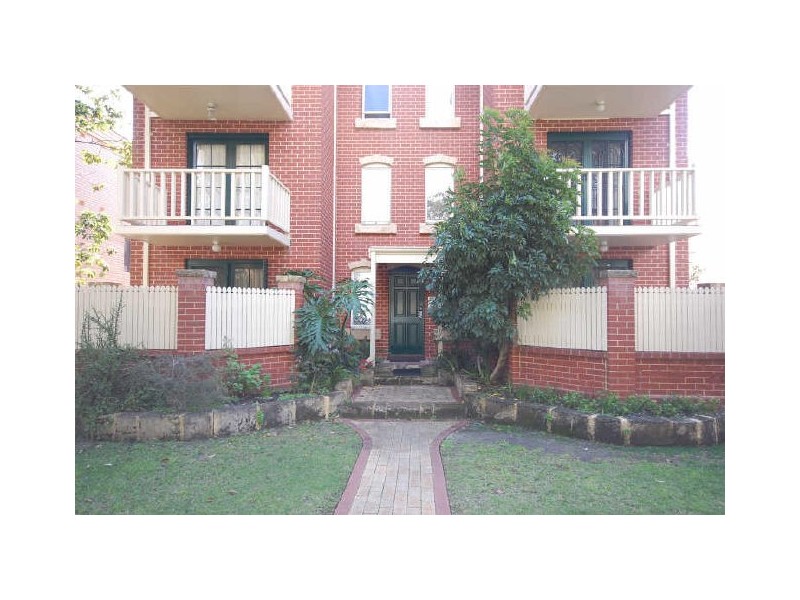 1/13 King George Street, Victoria Park WA 6100