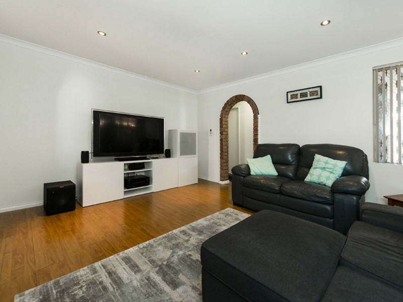 14/152 Hamilton Street, Queens Park WA 6107