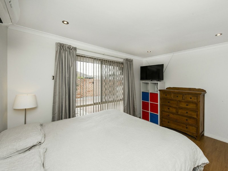 14/152 Hamilton Street, Queens Park WA 6107