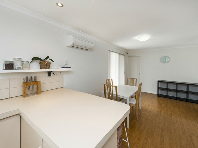 14/152 Hamilton Street, Queens Park WA 6107