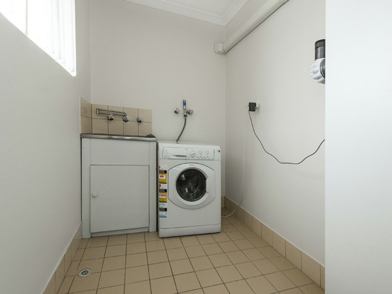 14/152 Hamilton Street, Queens Park WA 6107