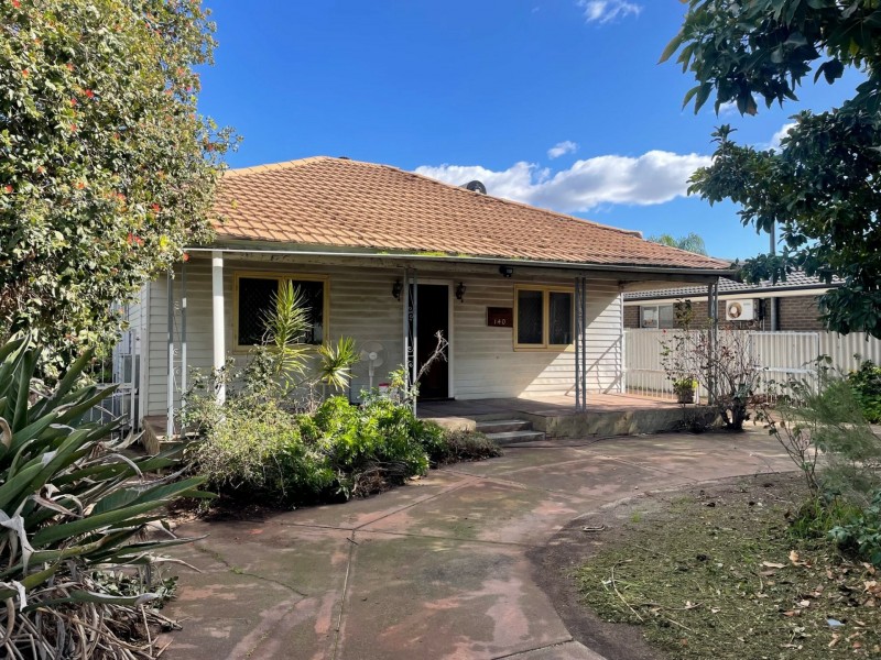 140 Central Avenue, Redcliffe WA 6104