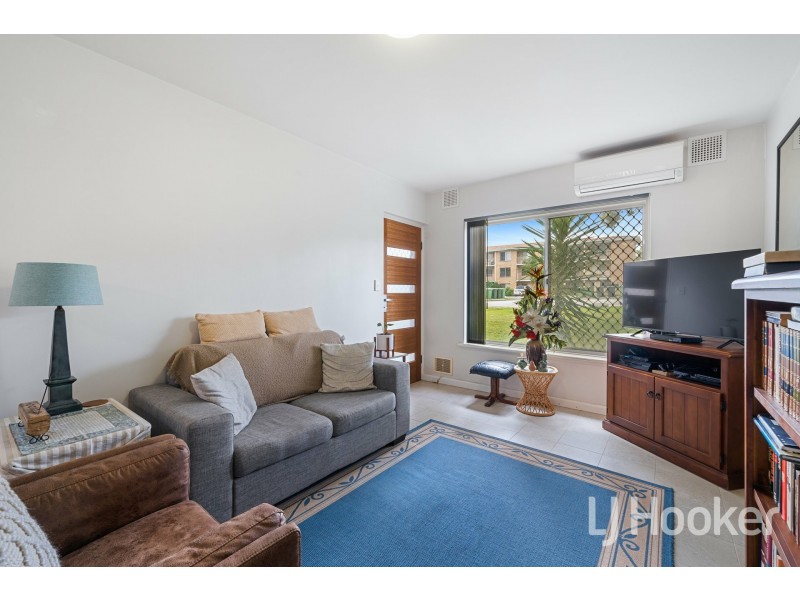 2/4 Minora Place, Rivervale WA 6103