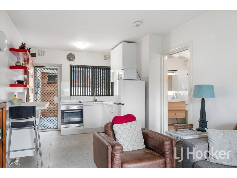 2/4 Minora Place, Rivervale WA 6103