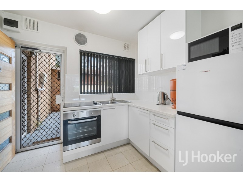 2/4 Minora Place, Rivervale WA 6103