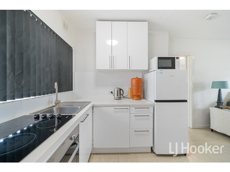 2/4 Minora Place, Rivervale WA 6103