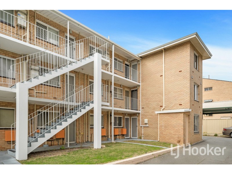 2/4 Minora Place, Rivervale WA 6103