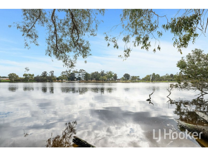 2/4 Minora Place, Rivervale WA 6103