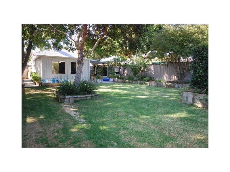 64 Canterbury Terrace, East Victoria Park WA 6101