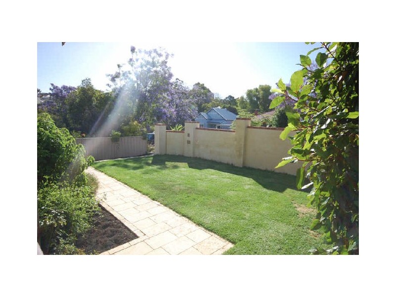 64 Canterbury Terrace, East Victoria Park WA 6101