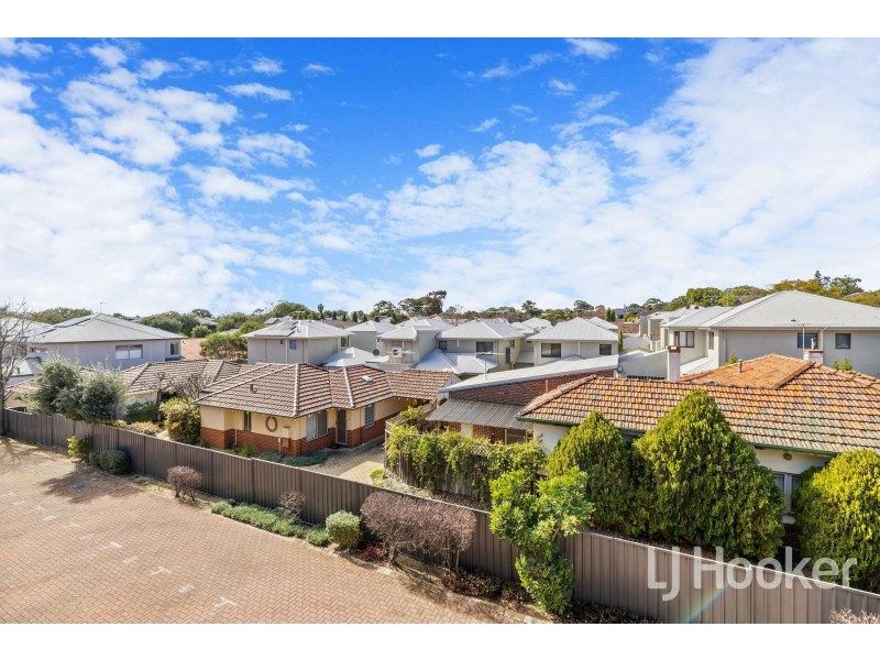 16/34 Comer Street, Como WA 6152