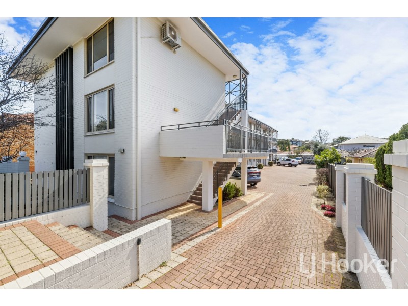 16/34 Comer Street, Como WA 6152
