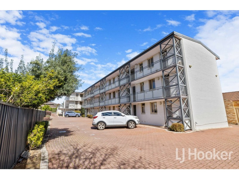 16/34 Comer Street, Como WA 6152