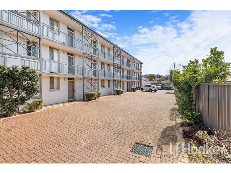 16/34 Comer Street, Como WA 6152