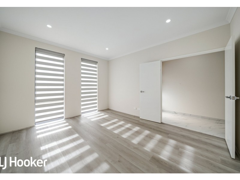 6 Estela Ave, Piara Waters WA 6112