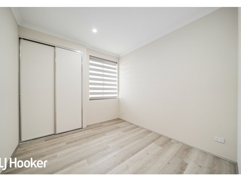 6 Estela Ave, Piara Waters WA 6112