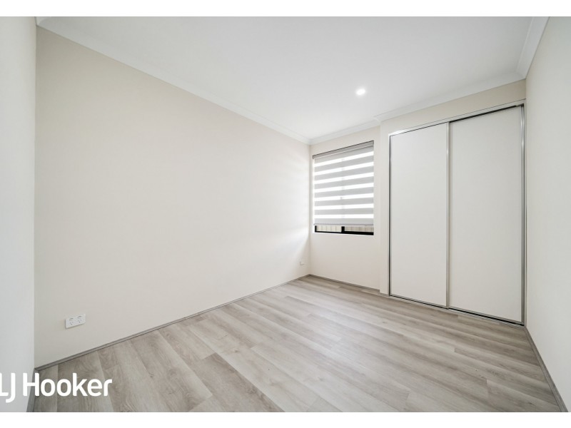 6 Estela Ave, Piara Waters WA 6112