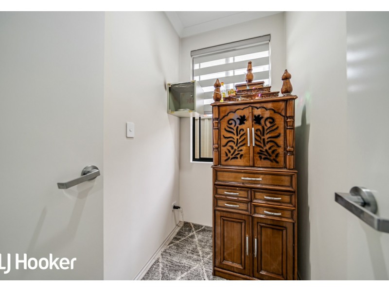 6 Estela Ave, Piara Waters WA 6112