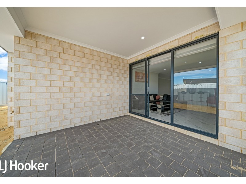 6 Estela Ave, Piara Waters WA 6112