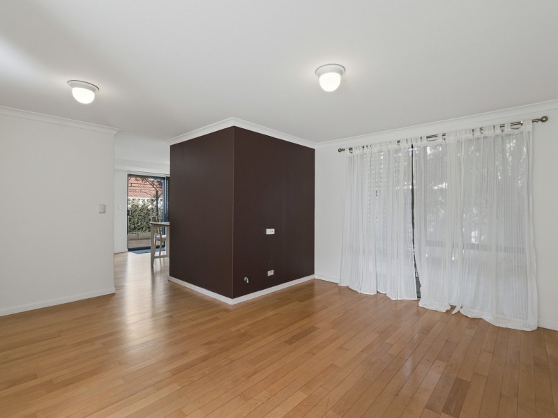 4/7 Gochean Avenue, Bentley WA 6102