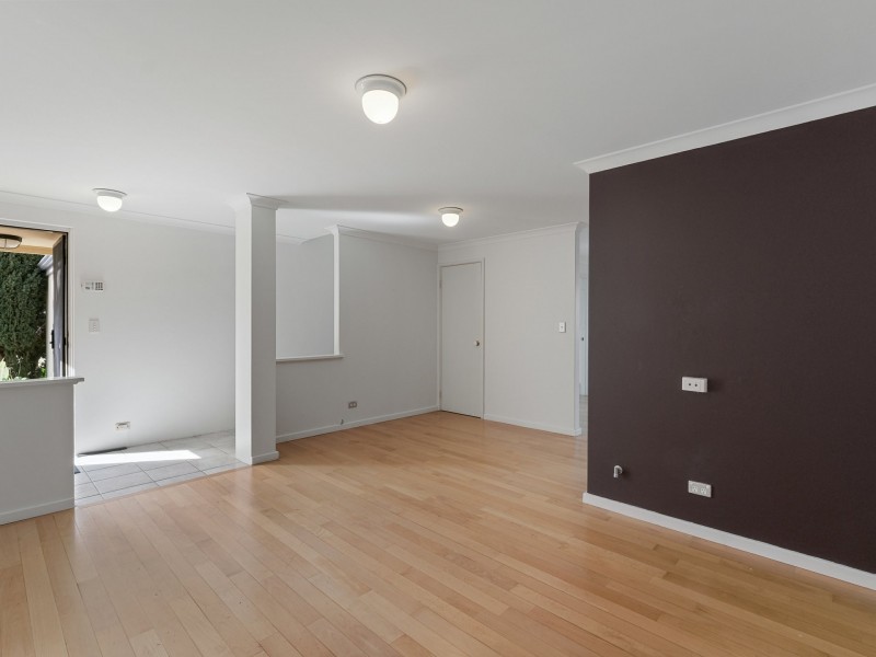 4/7 Gochean Avenue, Bentley WA 6102