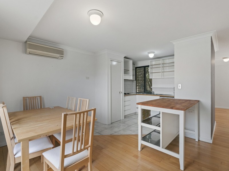4/7 Gochean Avenue, Bentley WA 6102